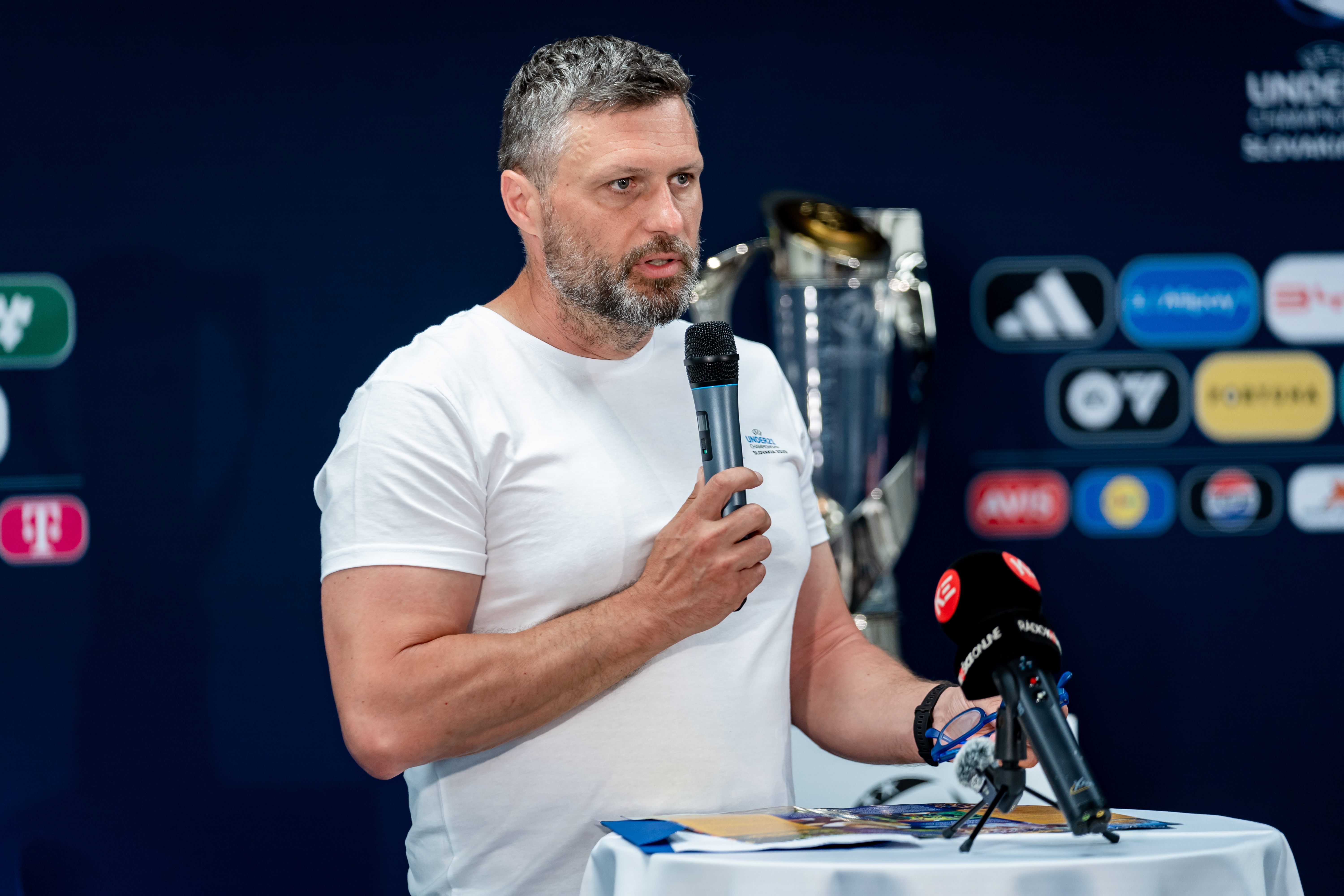 Tlacovy brifing - o pripravach sampionatu UEFA-17